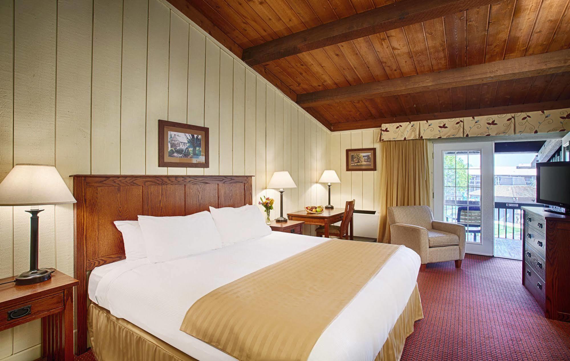 Salt Fork State Park Lodge And Conference Center Cambridge Esterno foto