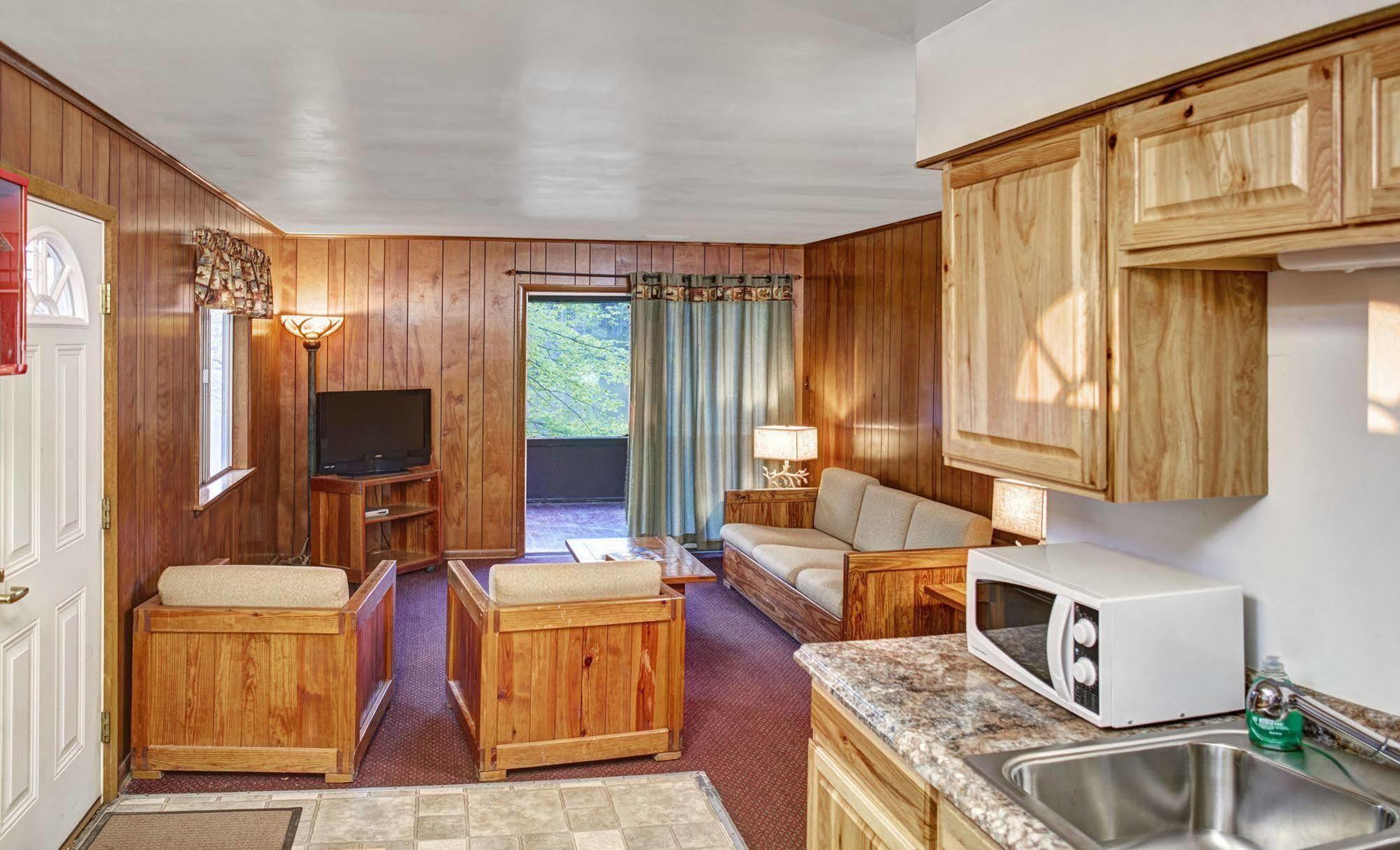 Salt Fork State Park Lodge And Conference Center Cambridge Esterno foto