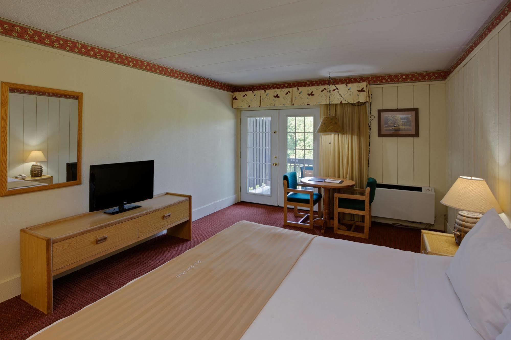 Salt Fork State Park Lodge And Conference Center Cambridge Esterno foto