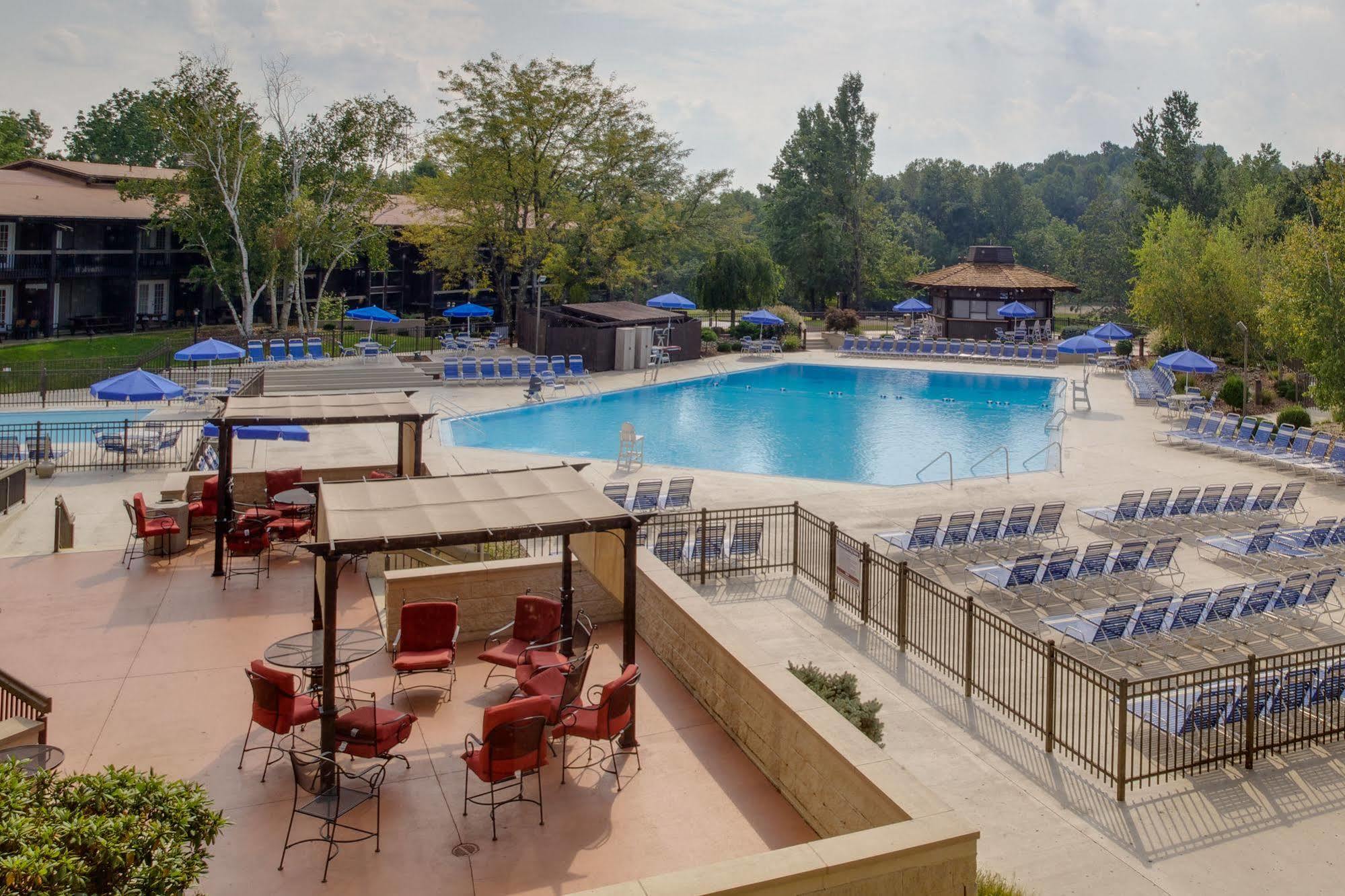 Salt Fork State Park Lodge And Conference Center Cambridge Esterno foto