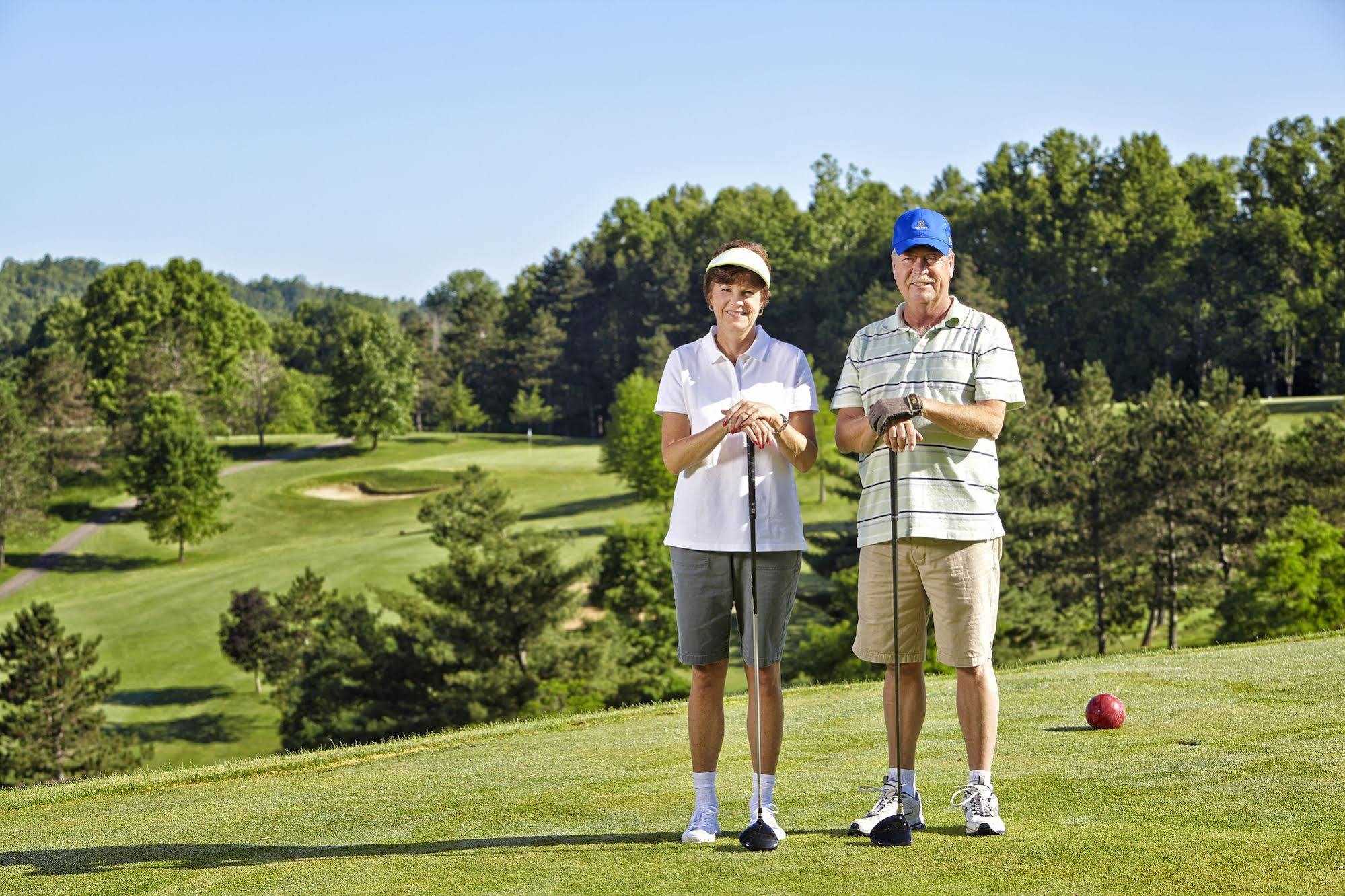 Salt Fork State Park Lodge And Conference Center Cambridge Esterno foto